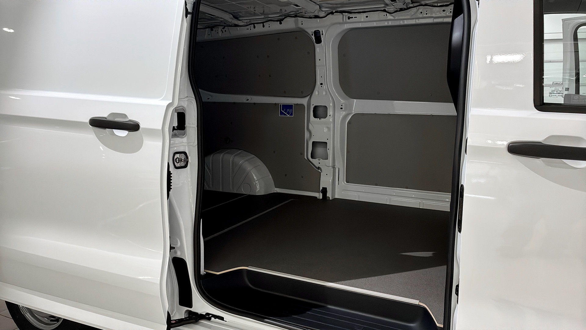Volkswagen T7 Transporter RCT59W