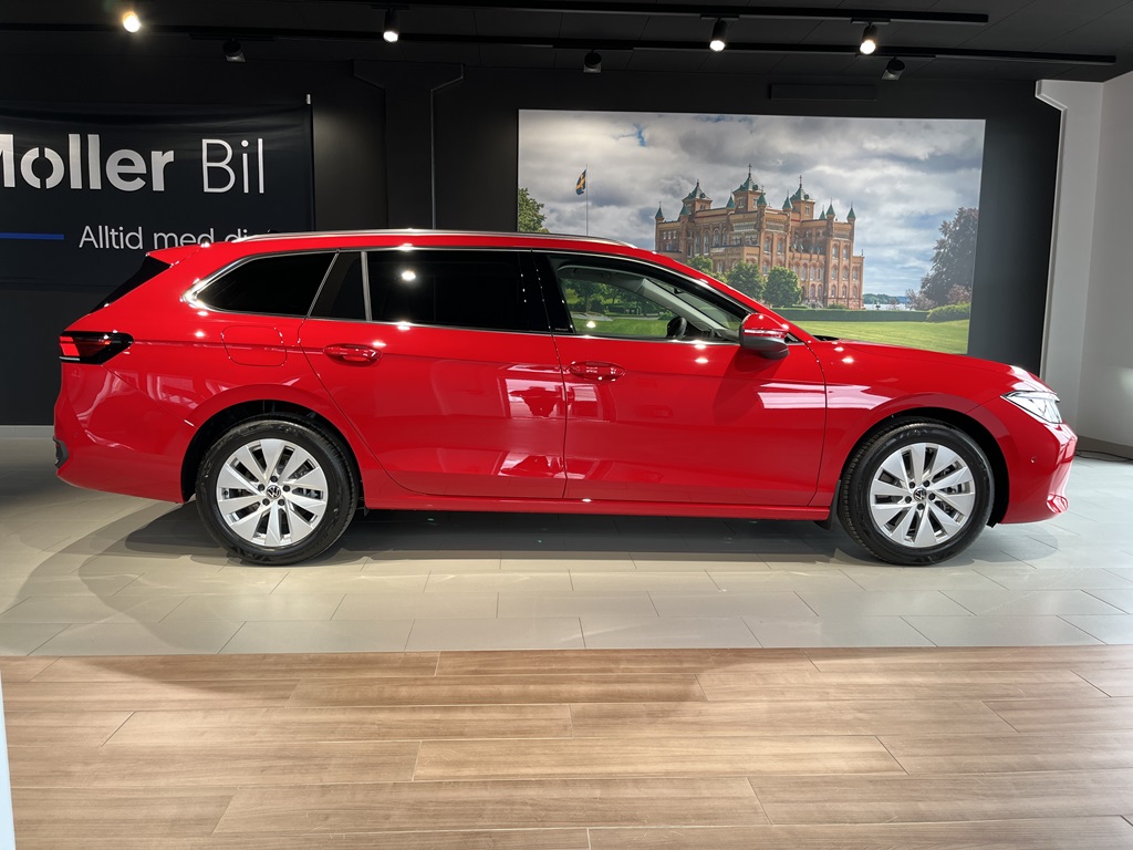 Volkswagen Passat RCU24J