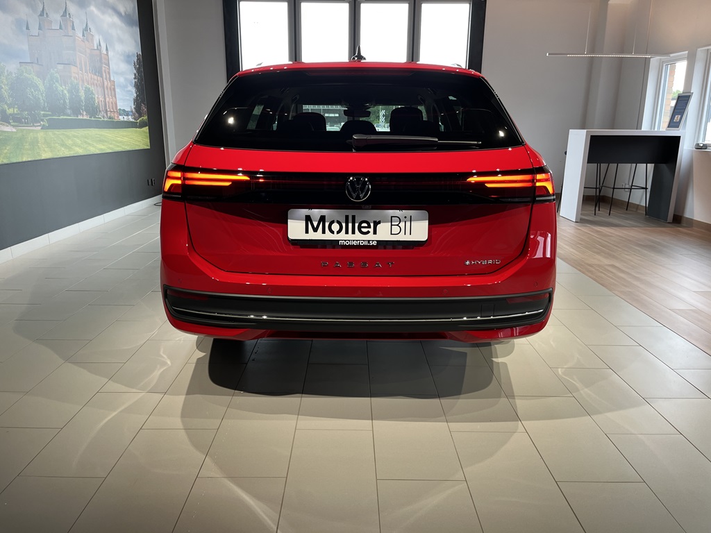 Volkswagen Passat RCU24J