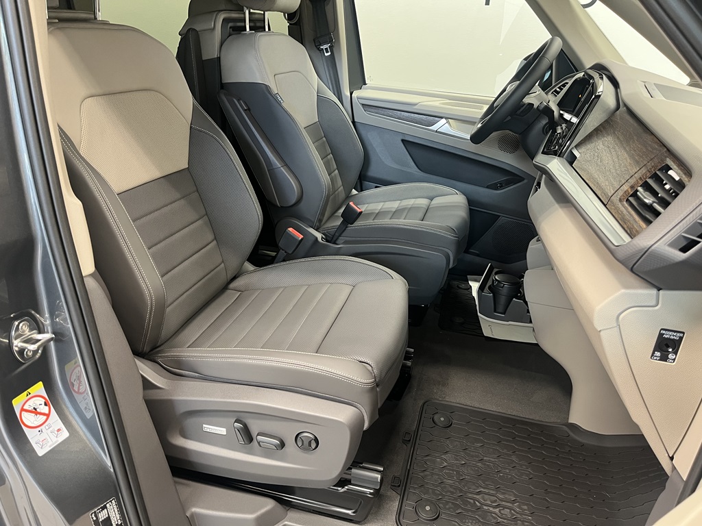 Volkswagen T7 Multivan RCW87C