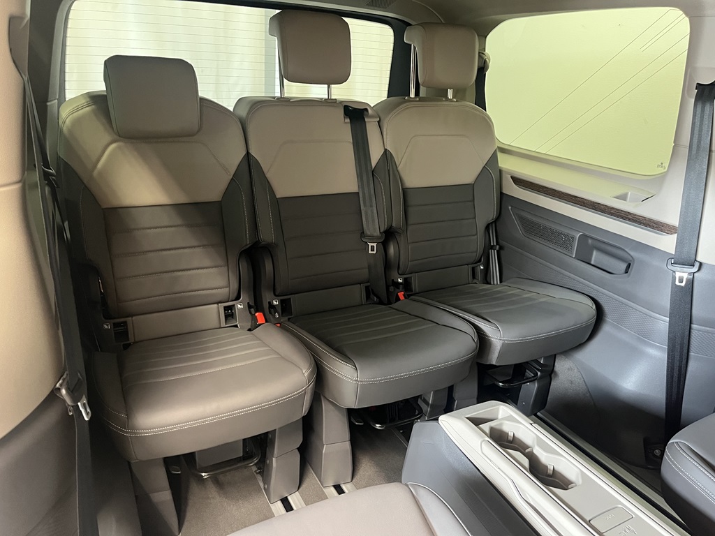 Volkswagen T7 Multivan RCW87C