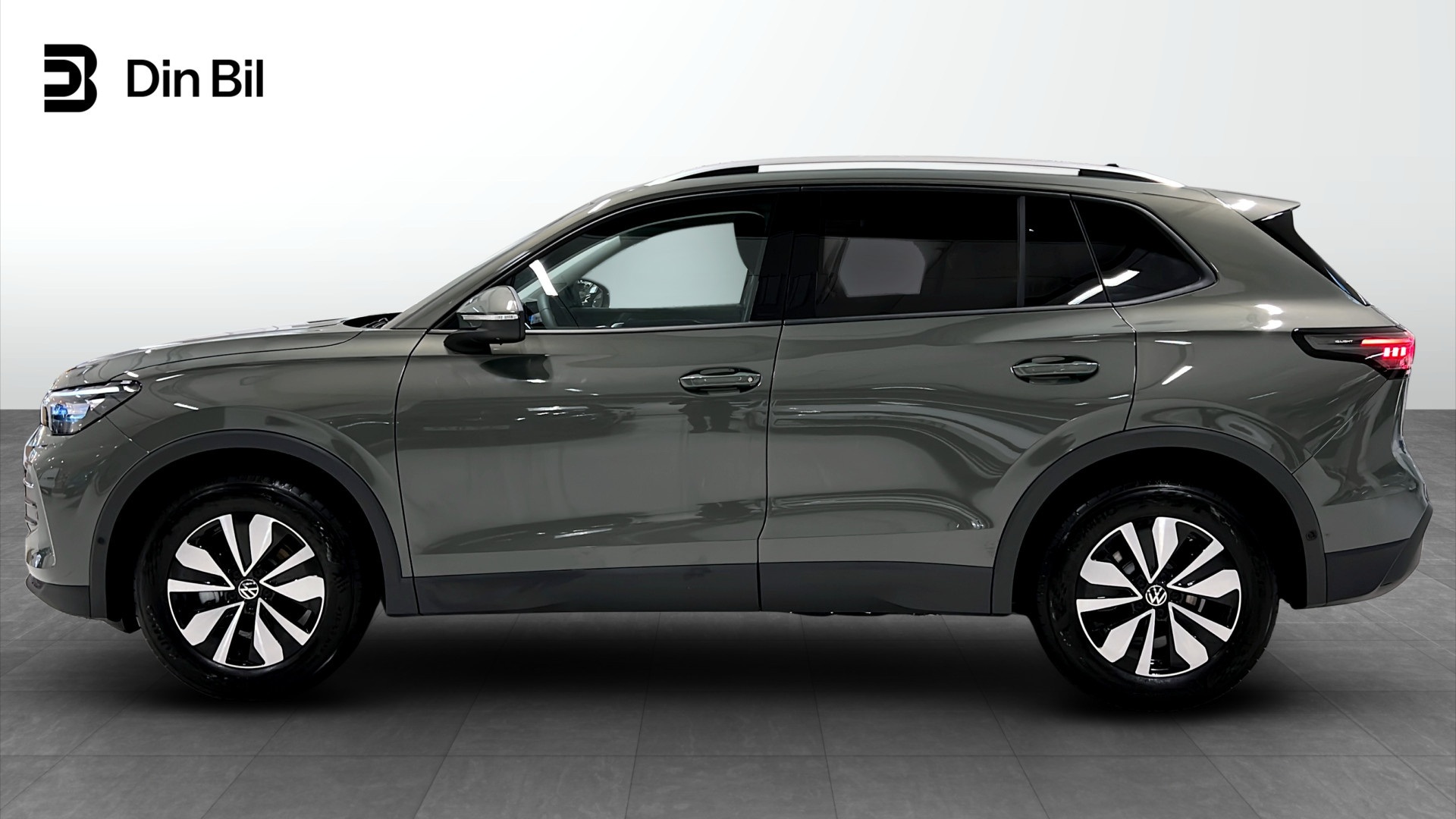 Volkswagen Tiguan RCX31G