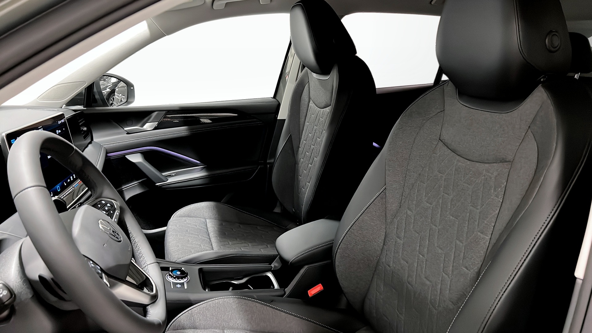 Volkswagen Tiguan RCX31G