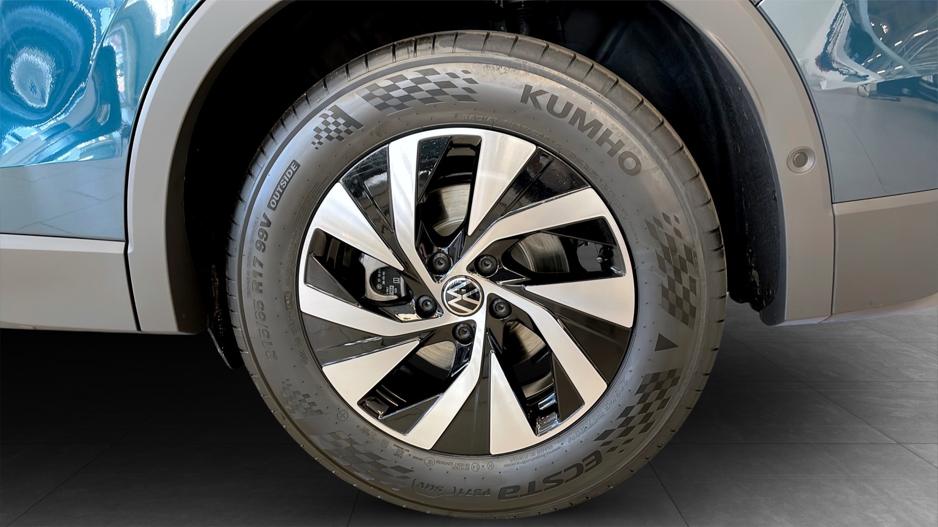 Volkswagen Tiguan RCX31H