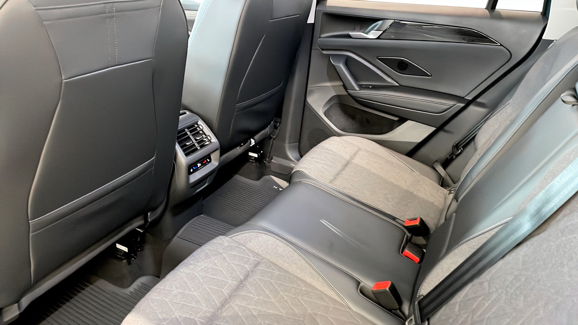 Volkswagen Tiguan RCX31H
