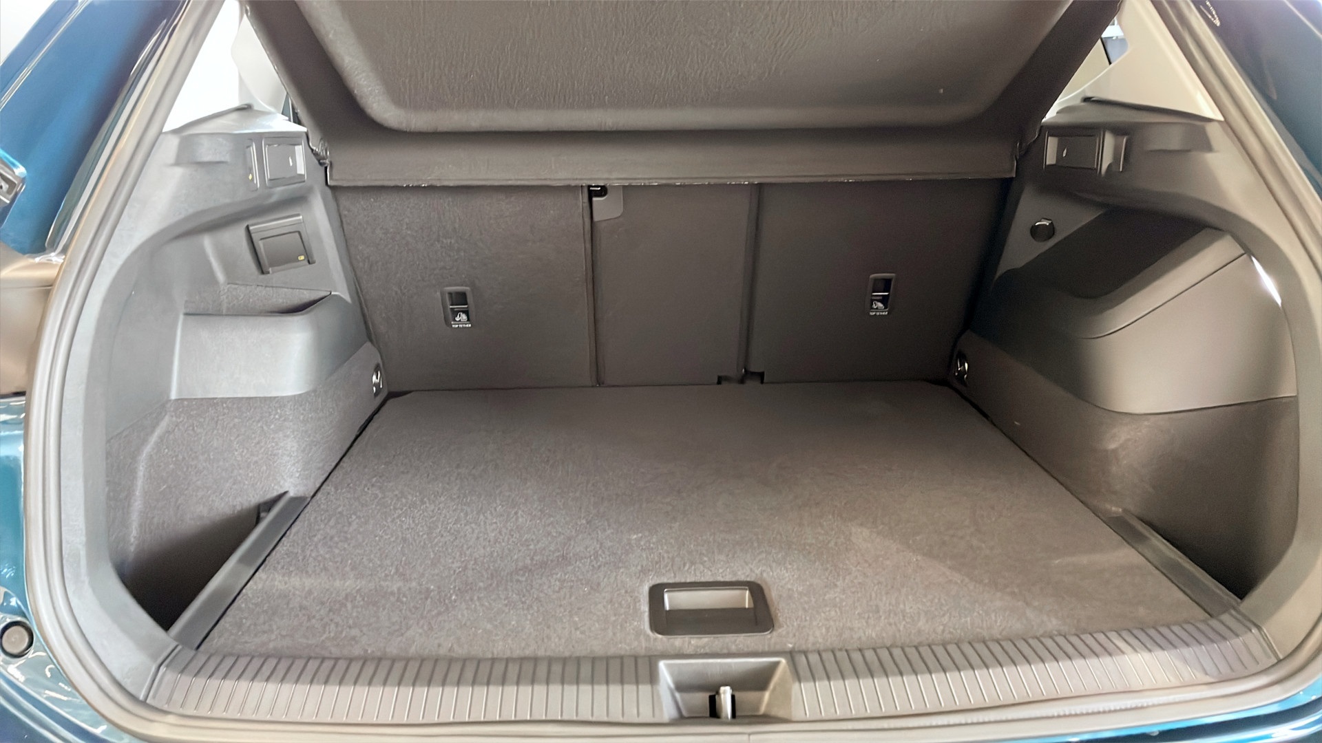Volkswagen Tiguan RCX31H