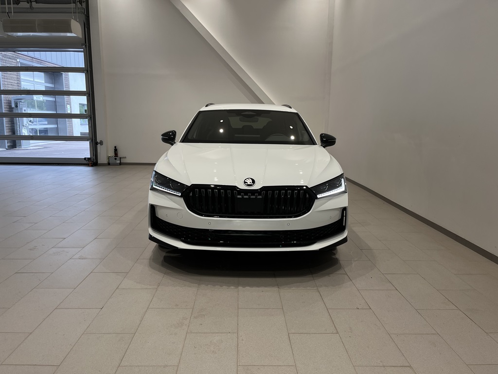 Skoda Superb RCX89B