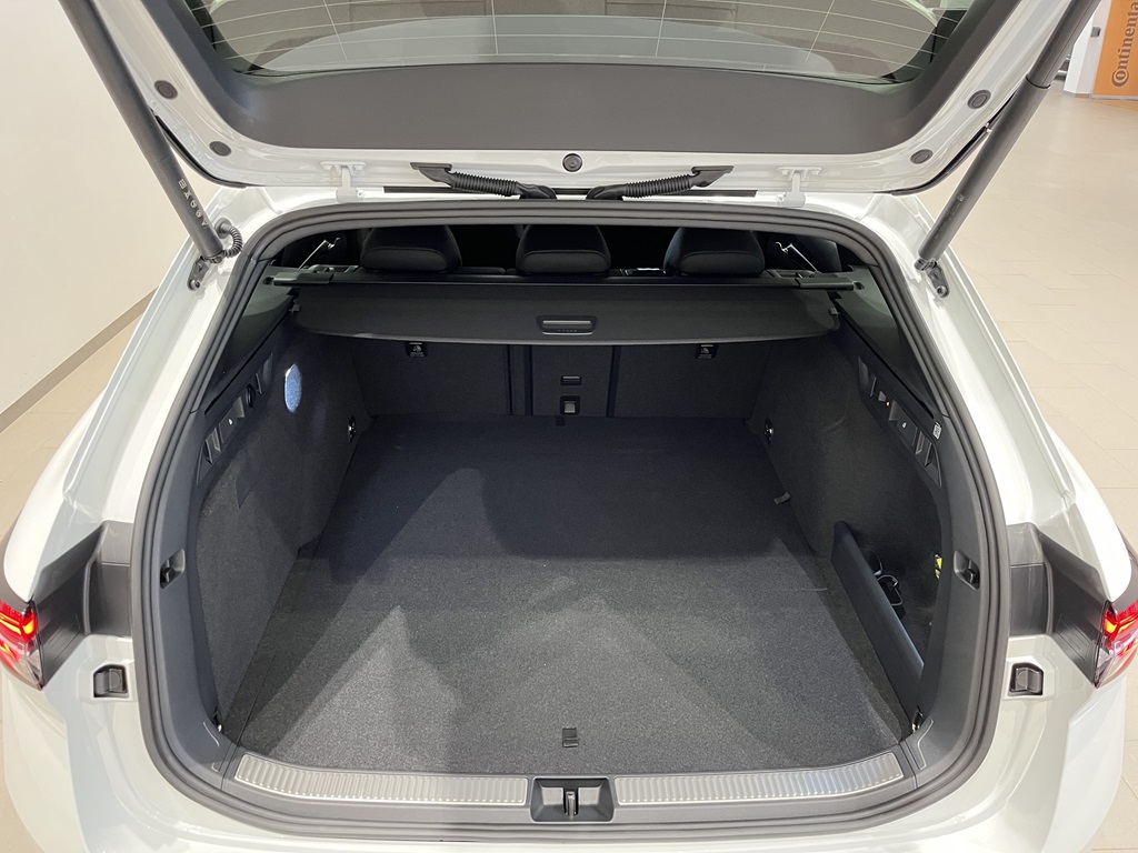 Skoda Superb RCX89B