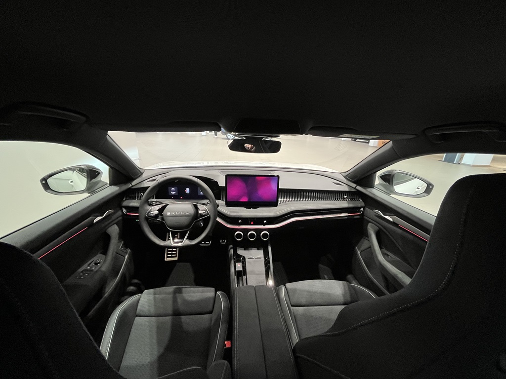 Skoda Superb RCX89B