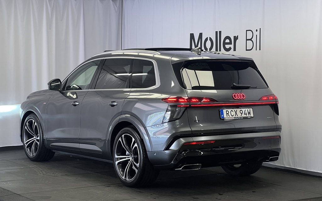 Audi Q7 RCX94W