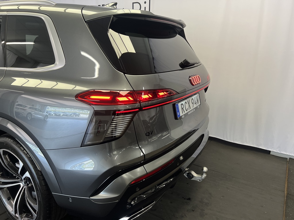 Audi Q7 RCX94W