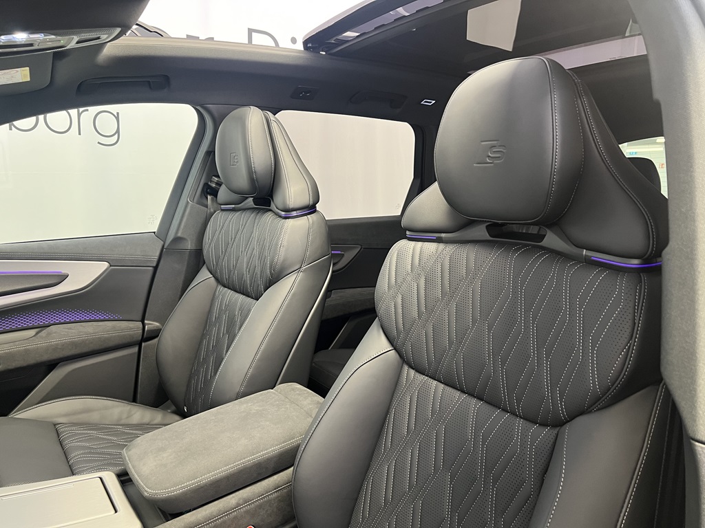 Audi Q7 RCX94W