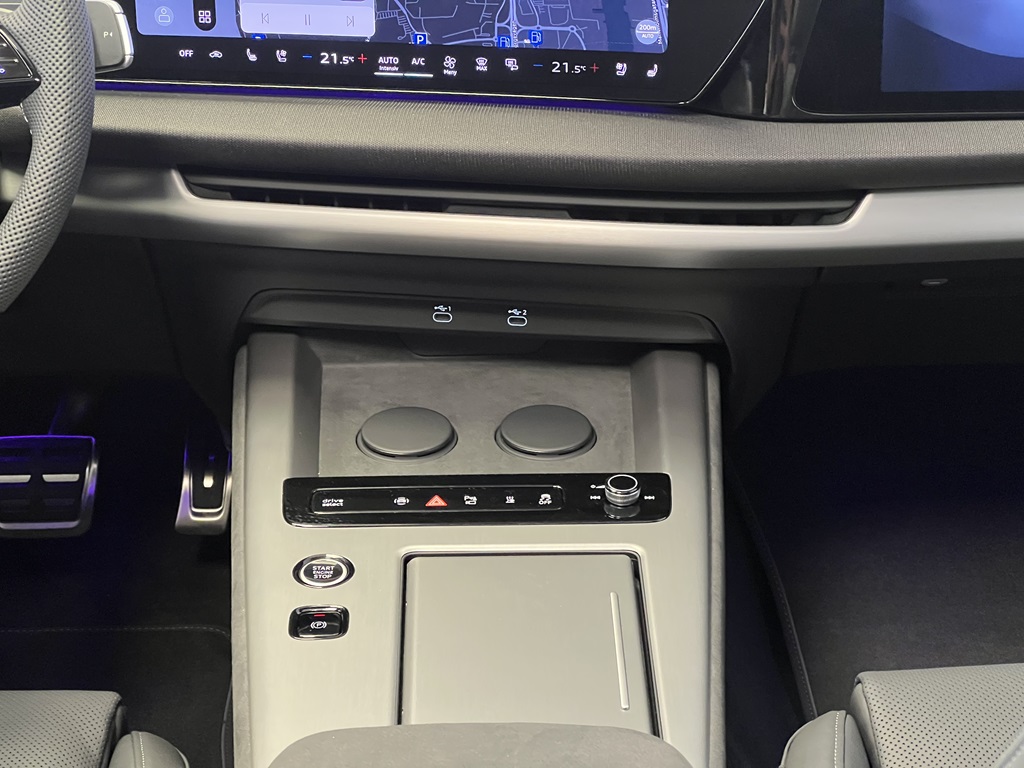 Audi Q7 RCX94W