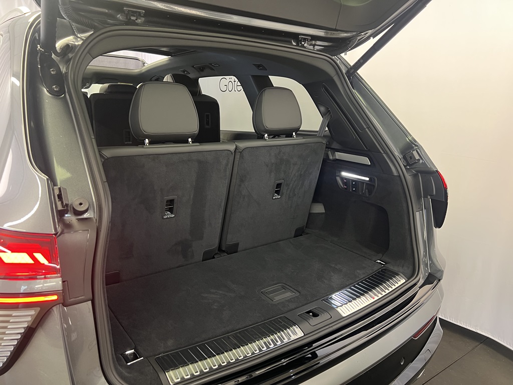 Audi Q7 RCX94W