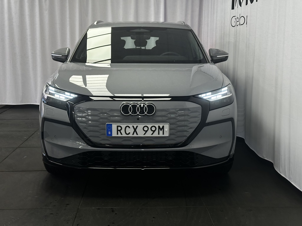 Audi Q4 e-tron RCX99M