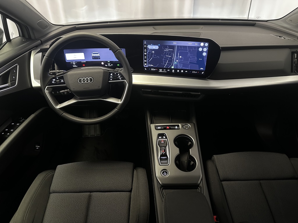 Audi Q4 e-tron RCX99M