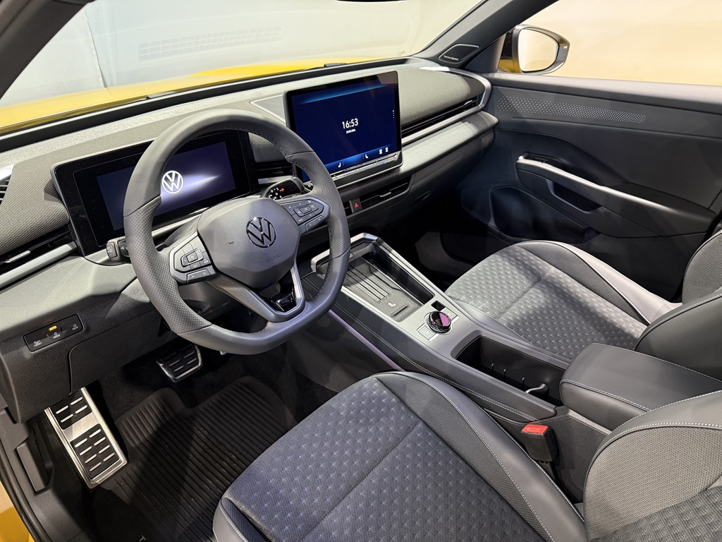 Volkswagen T-Roc RCY25F
