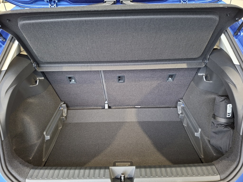 Volkswagen Polo RCY49H