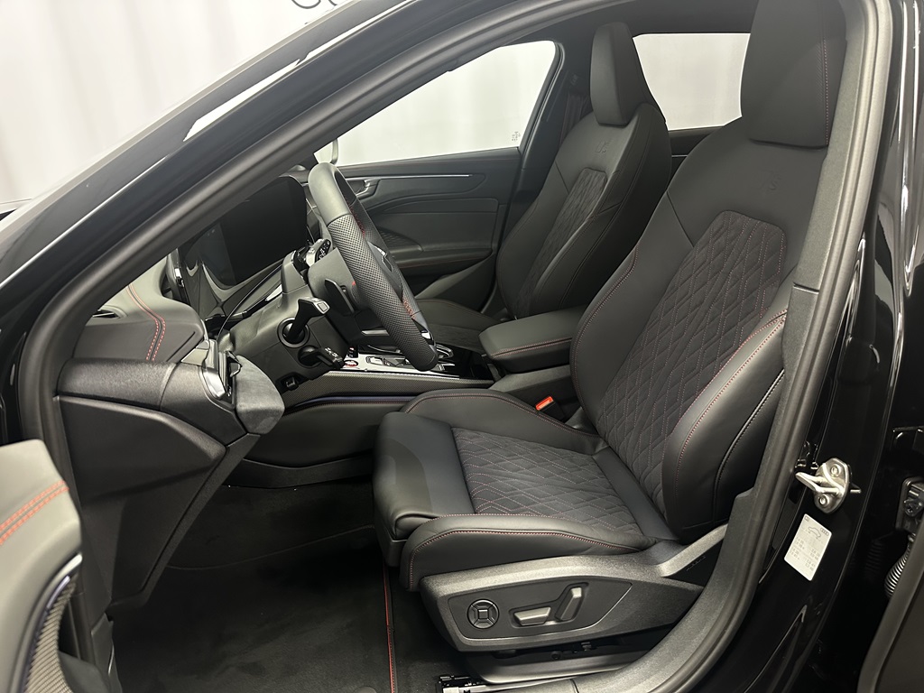 Audi A6 allroad quattro RCY60Y