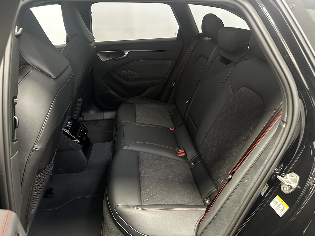 Audi A6 allroad quattro RCY60Y
