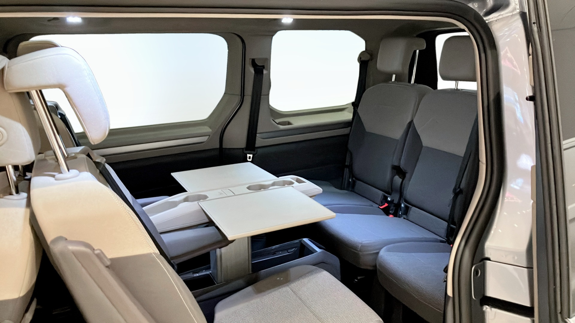 Volkswagen T7 Multivan RCZ09E