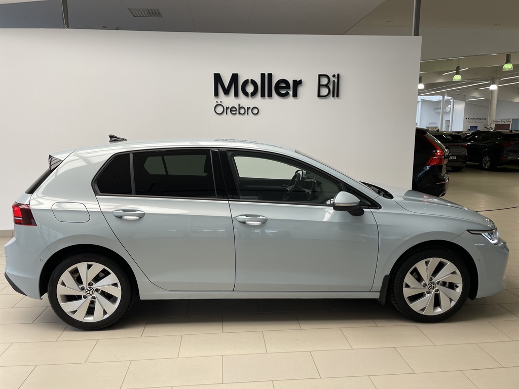 Volkswagen Golf RDG56L