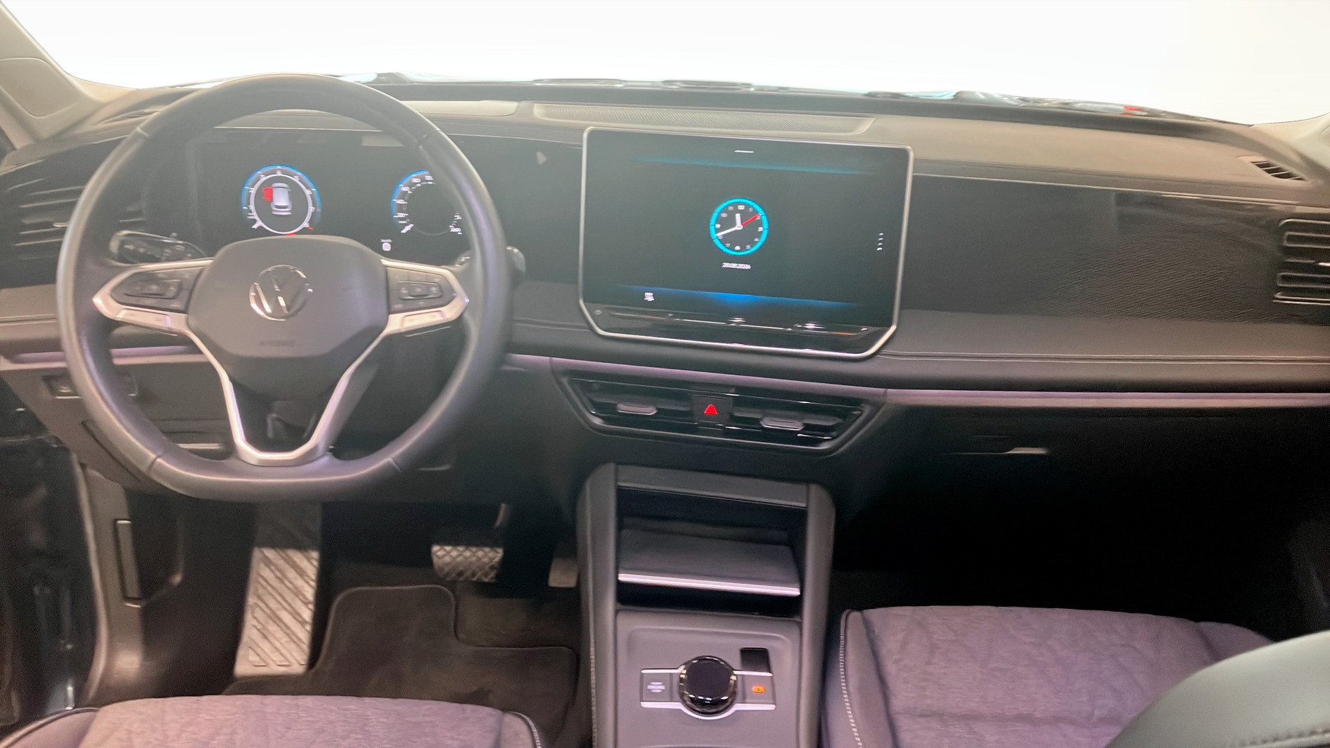 Volkswagen Tiguan RDH57L