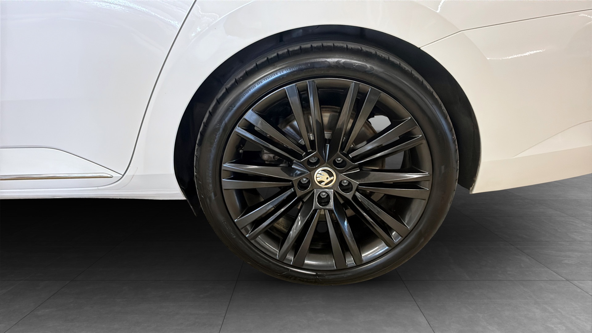 Skoda Superb Combi REL15M