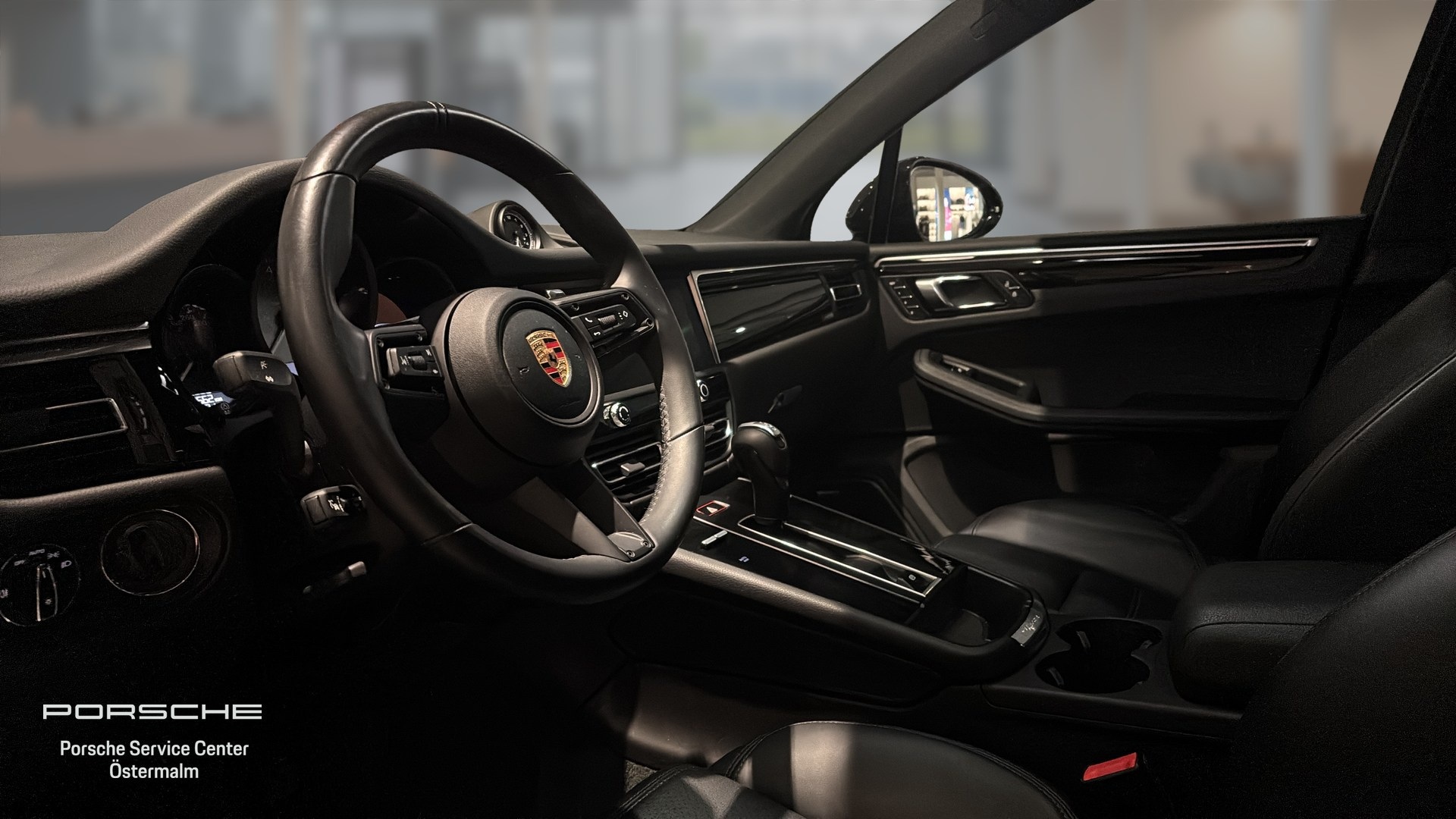 Porsche Macan RER02B