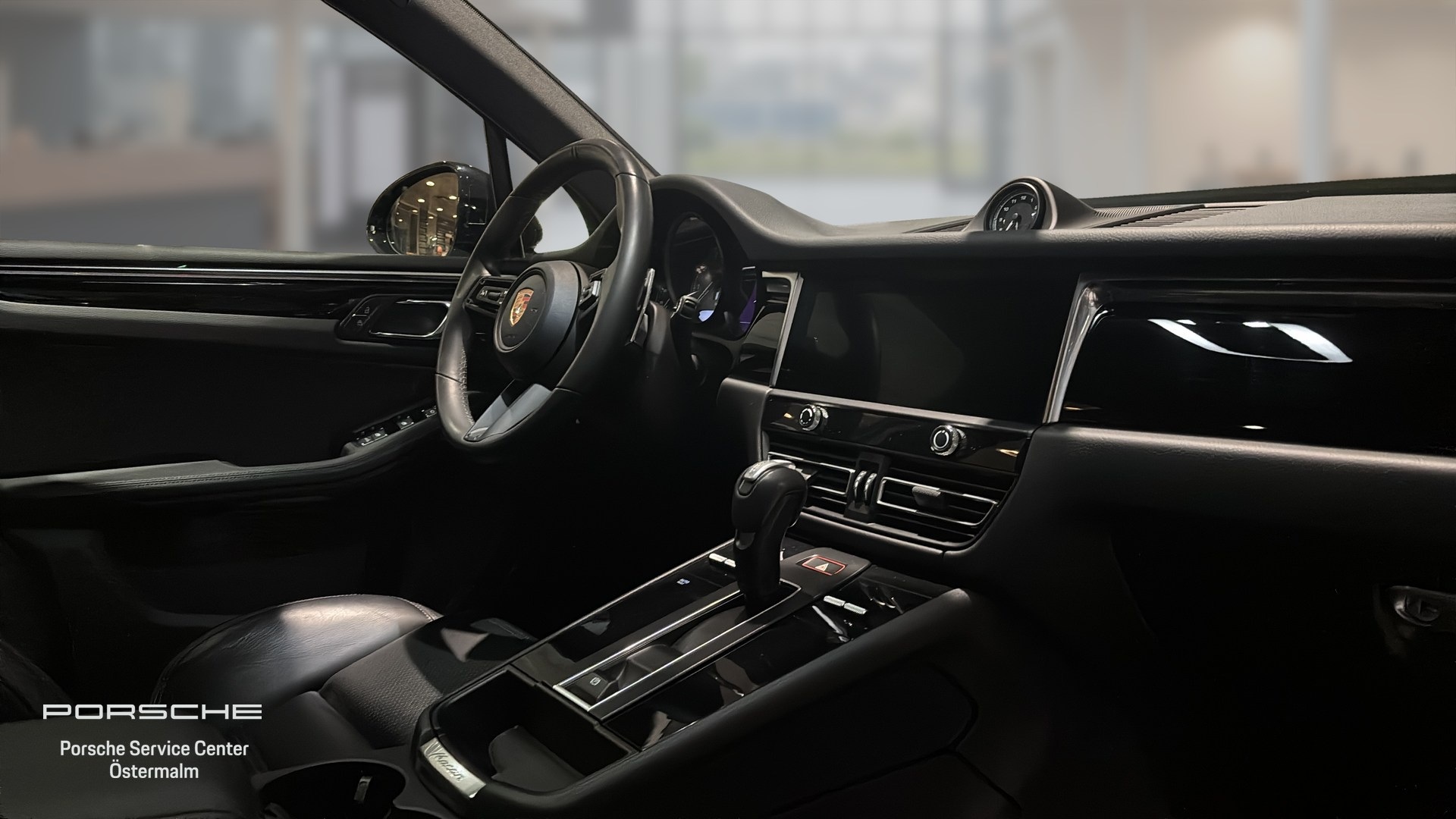 Porsche Macan RER02B