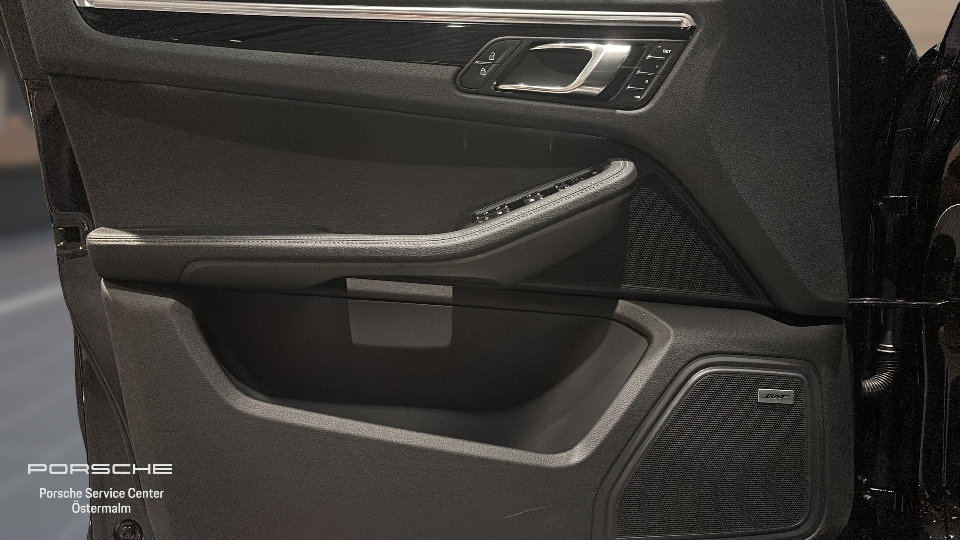 Porsche Macan RER02B
