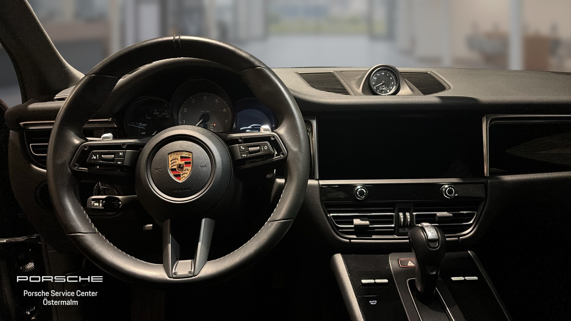 Porsche Macan RER02B