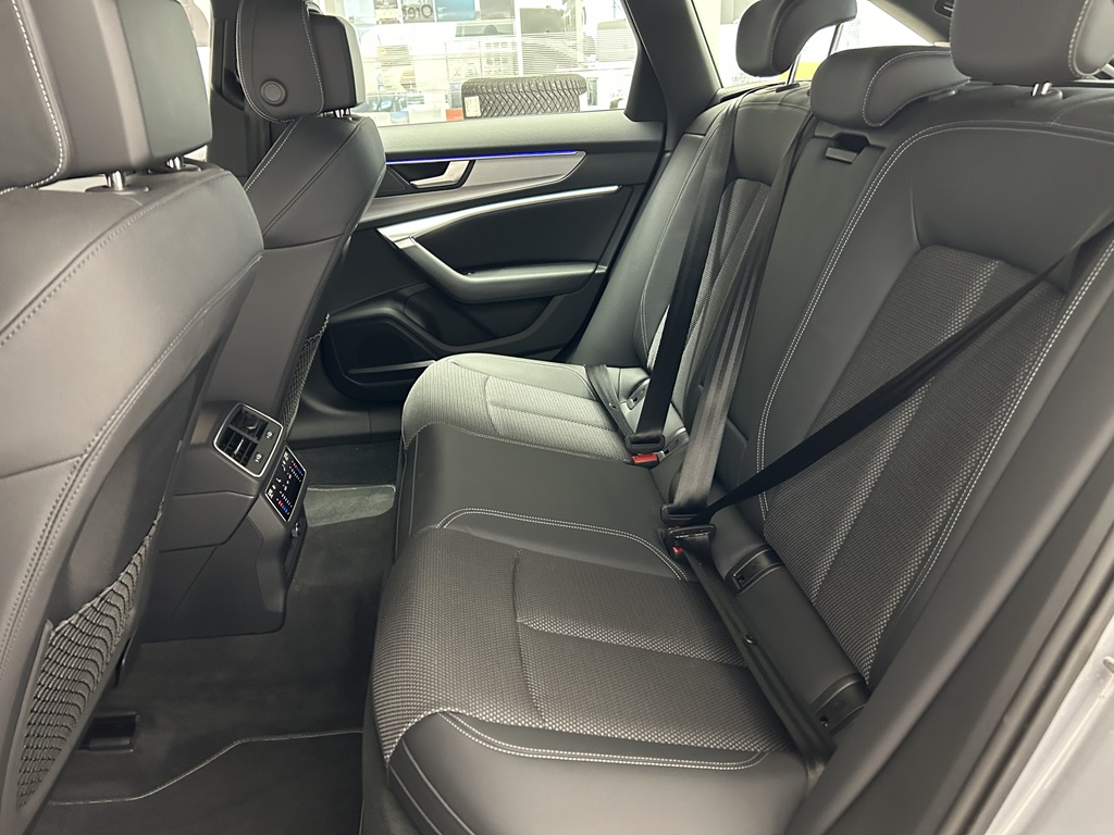 Audi A6 Avant RFF93A