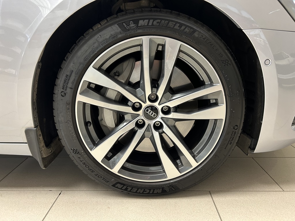 Audi A6 Avant RFF93A