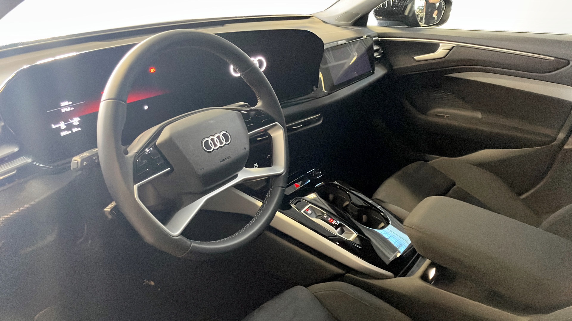 Audi A6 Avant RFG78G