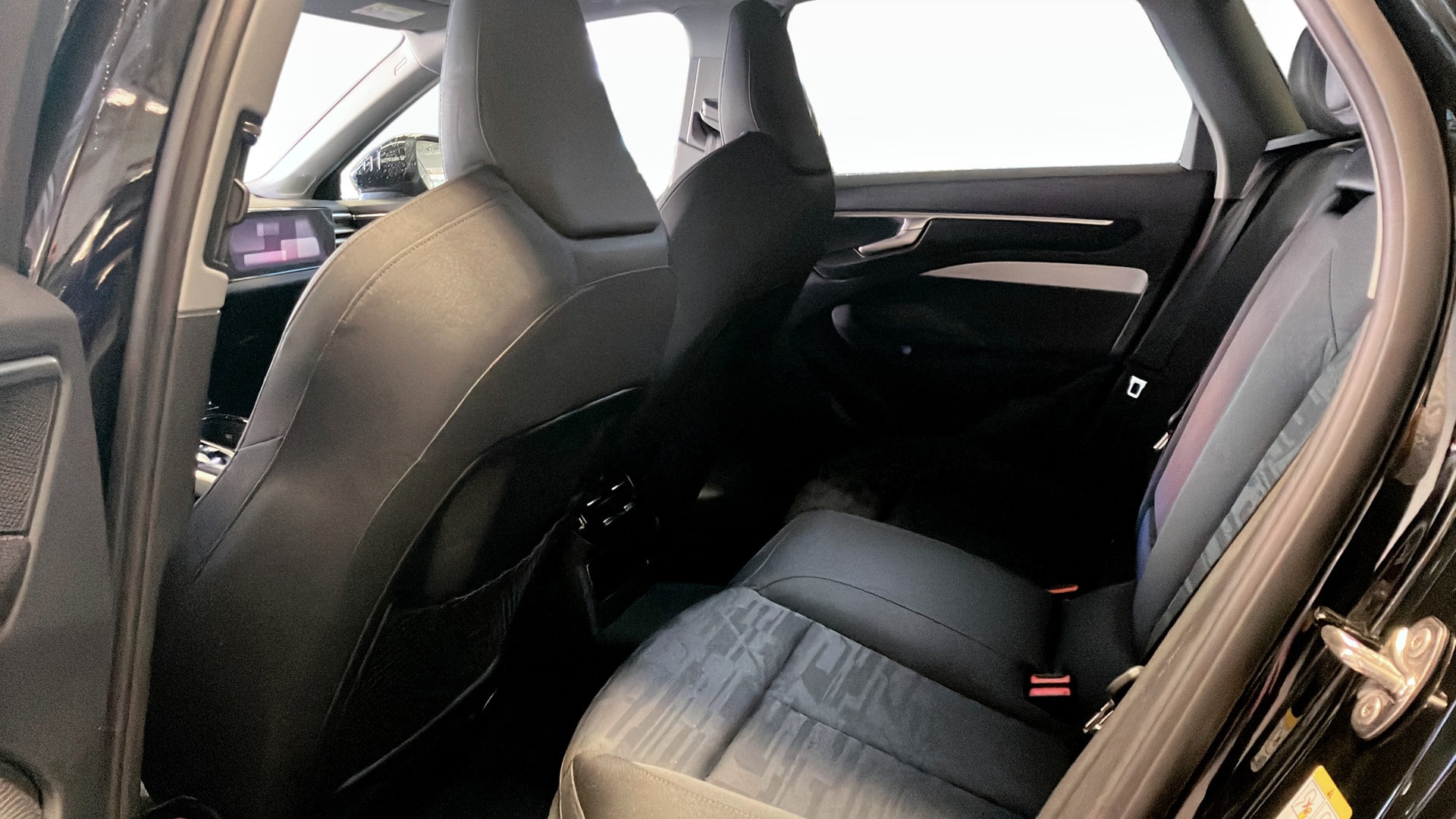 Audi A6 Avant RFG78G