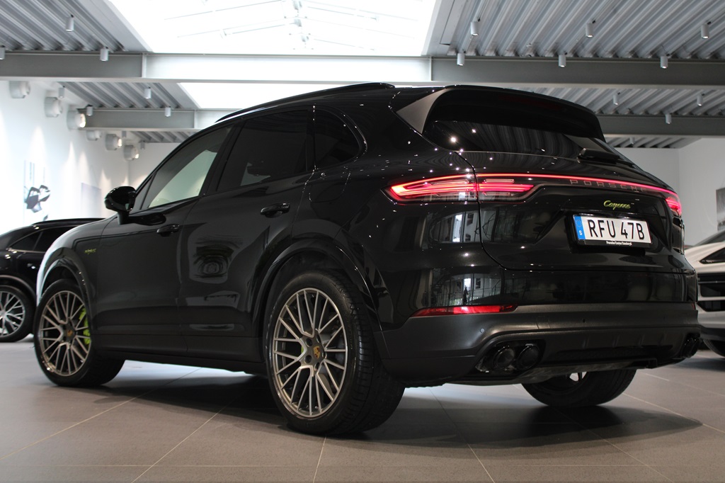 Porsche Cayenne RFU47B
