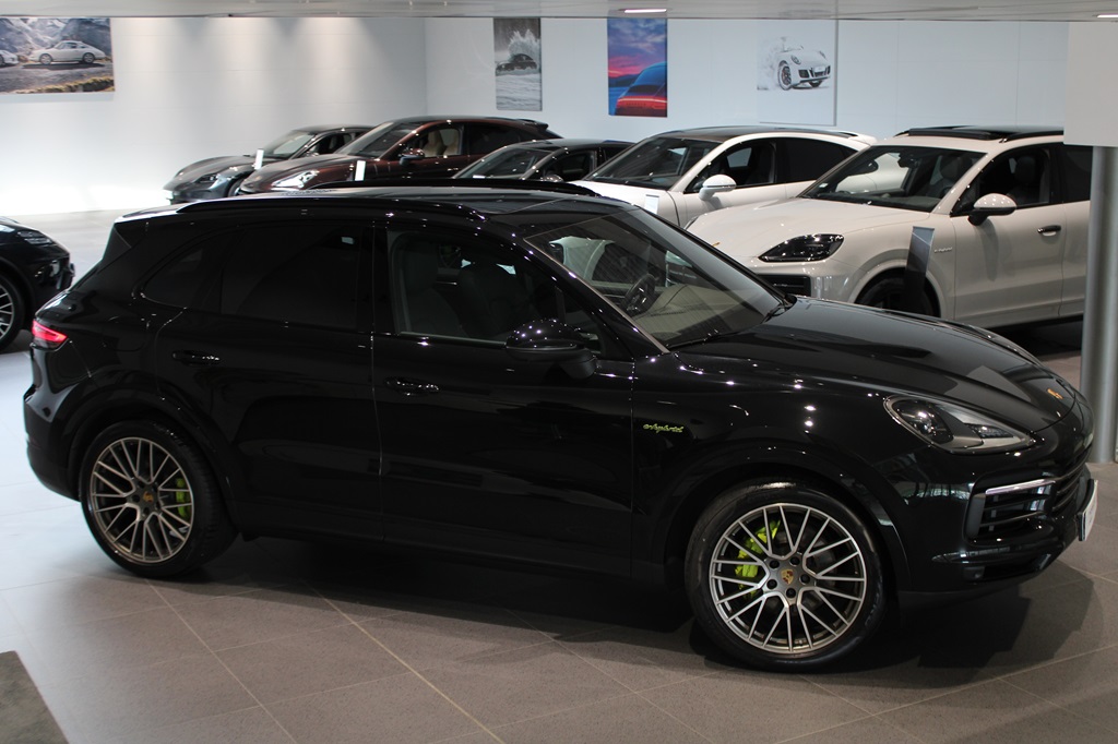Porsche Cayenne RFU47B