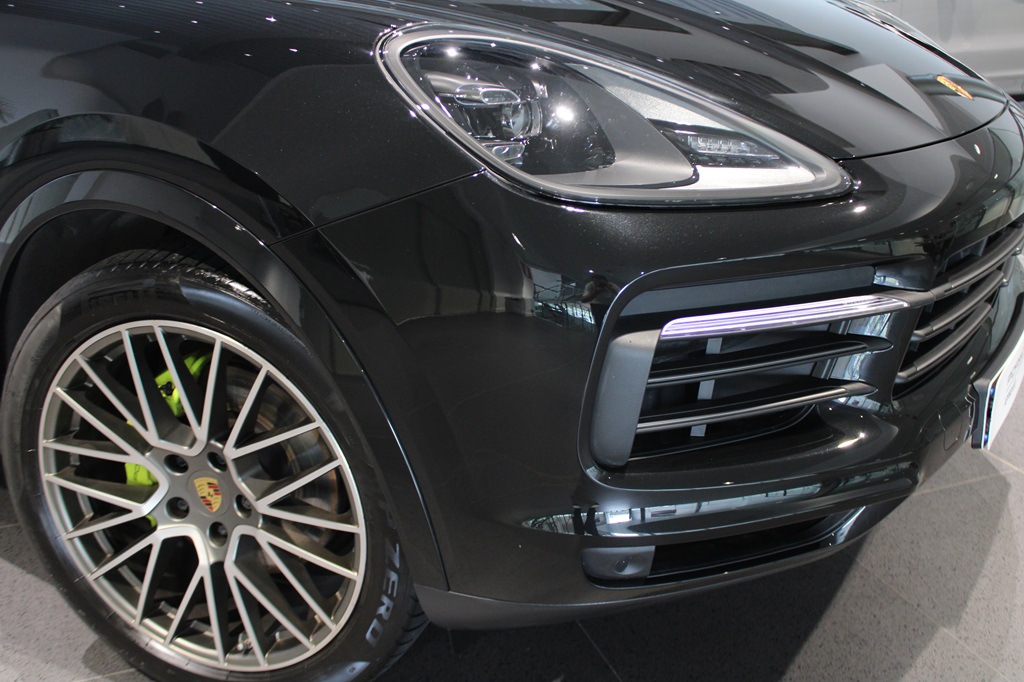 Porsche Cayenne RFU47B
