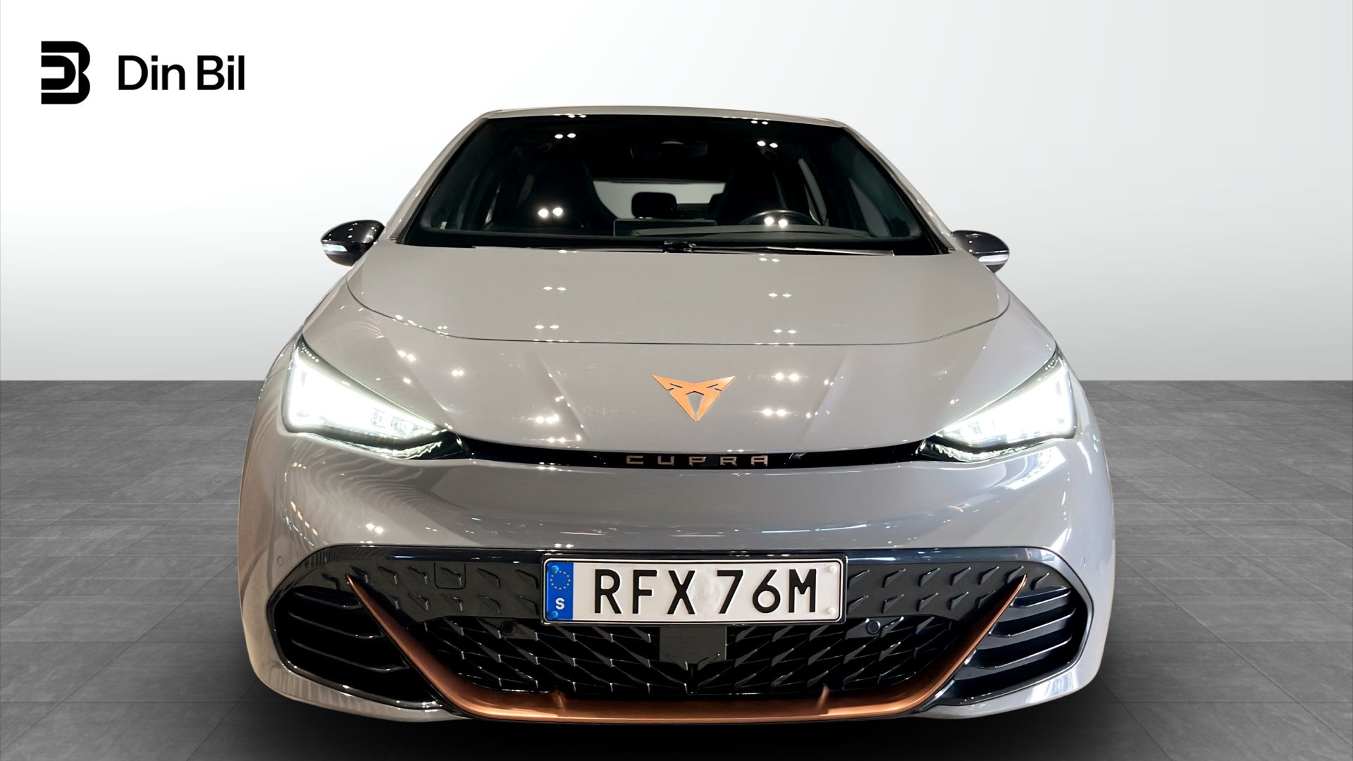 CUPRA Born RFX76M
