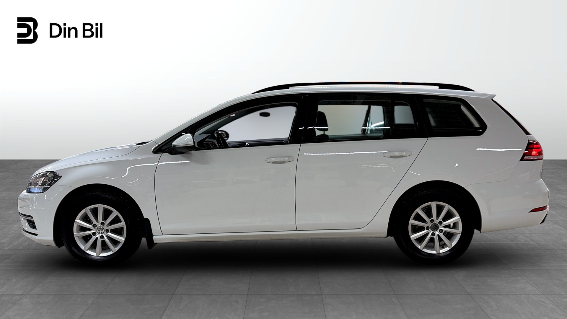 Volkswagen Golf RGF822
