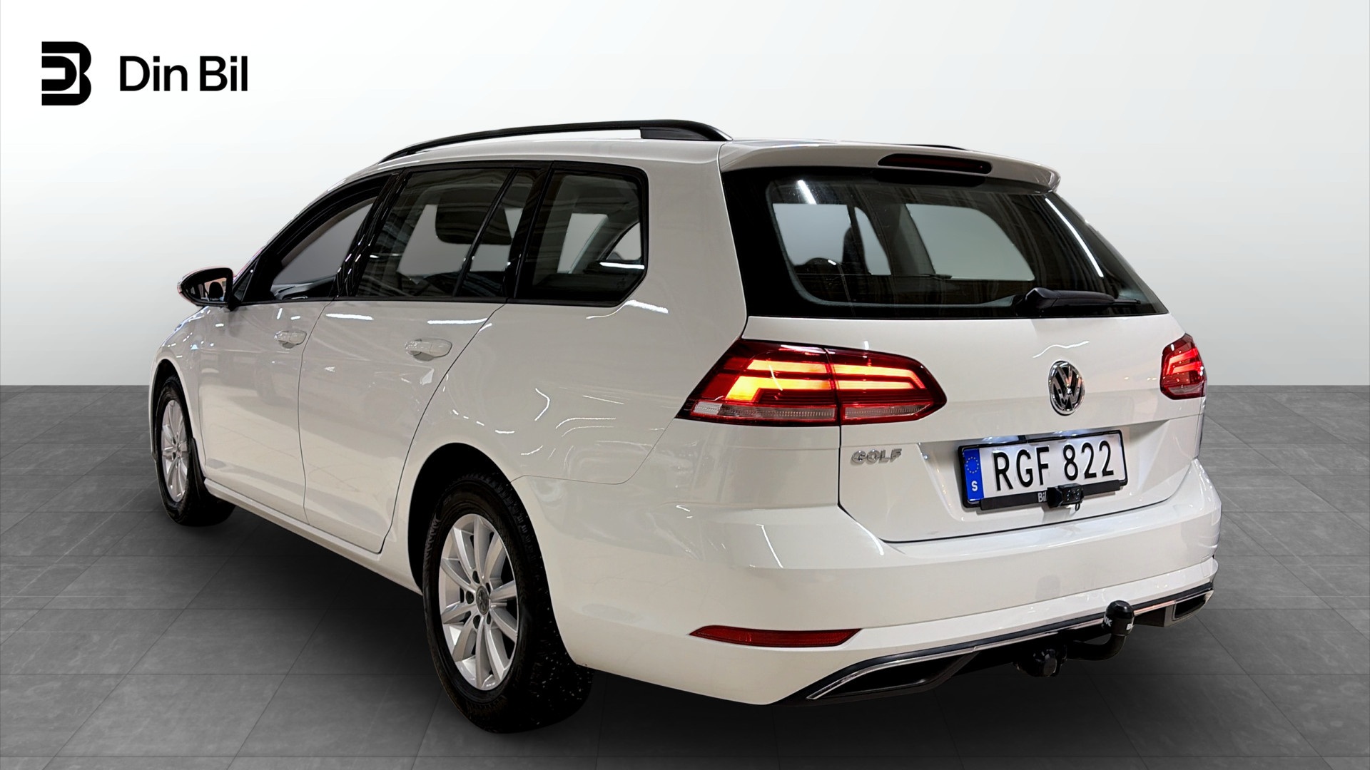 Volkswagen Golf RGF822