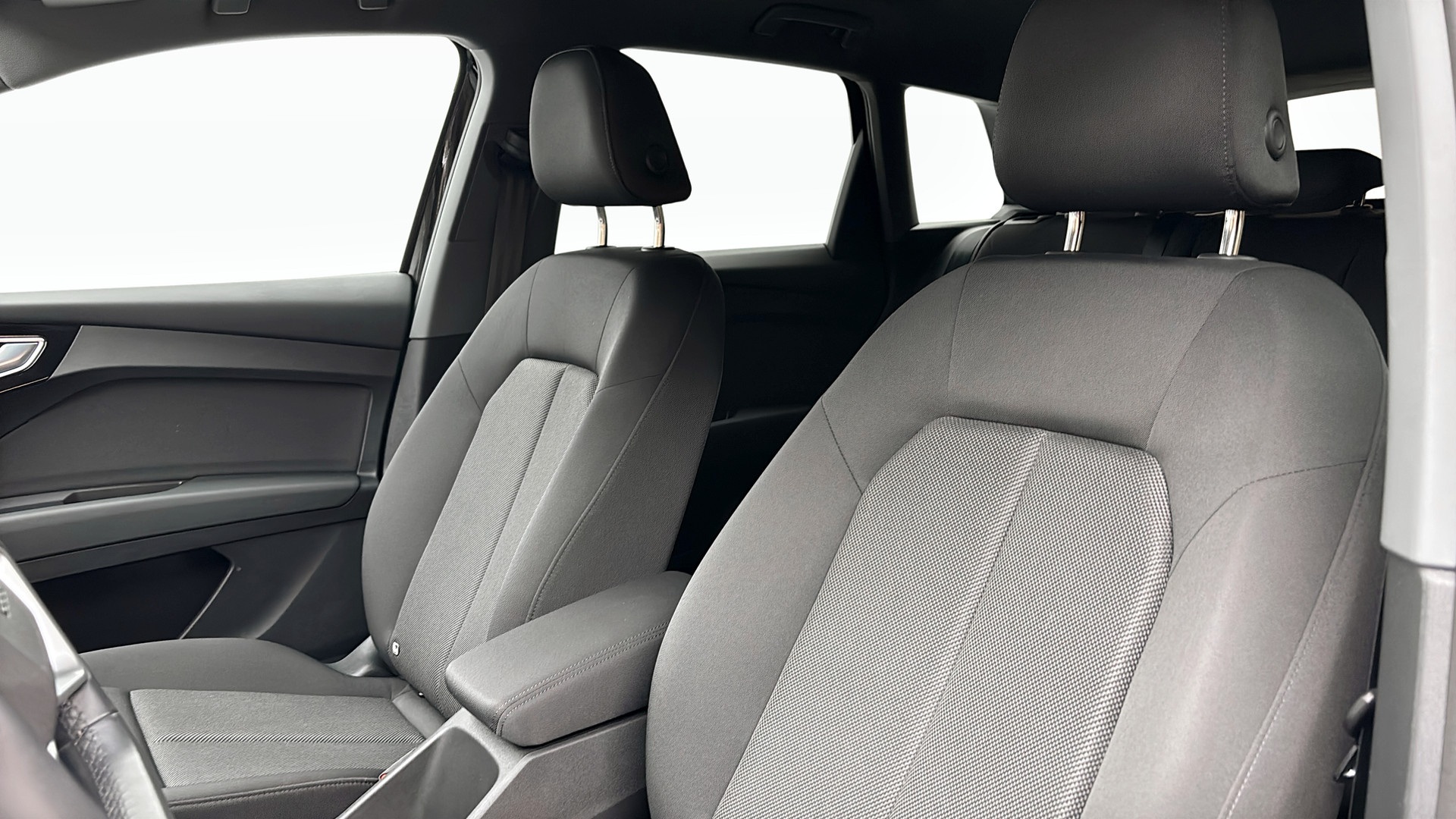 Audi Q4 e-tron RGG56F