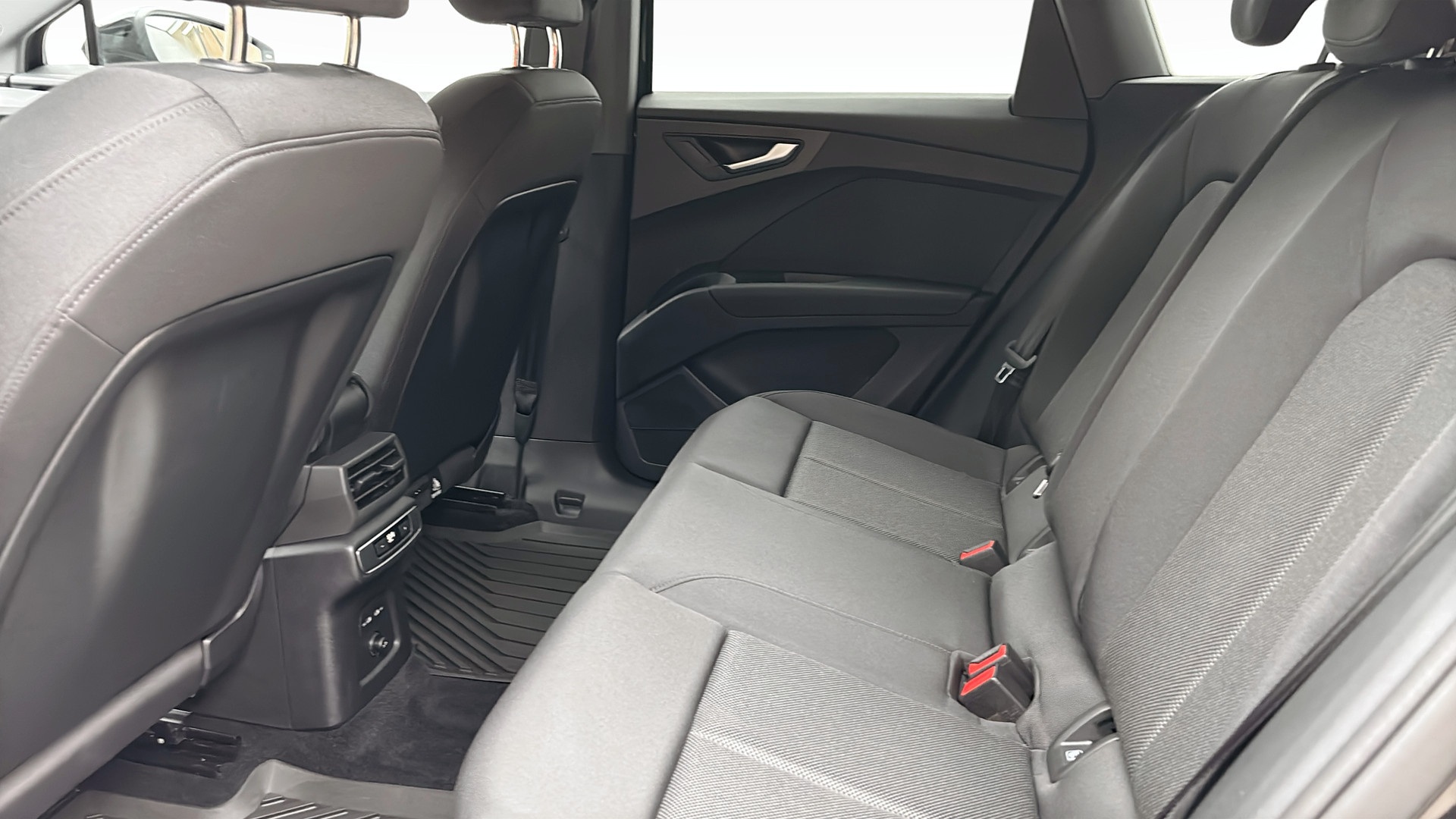 Audi Q4 e-tron RGG56F