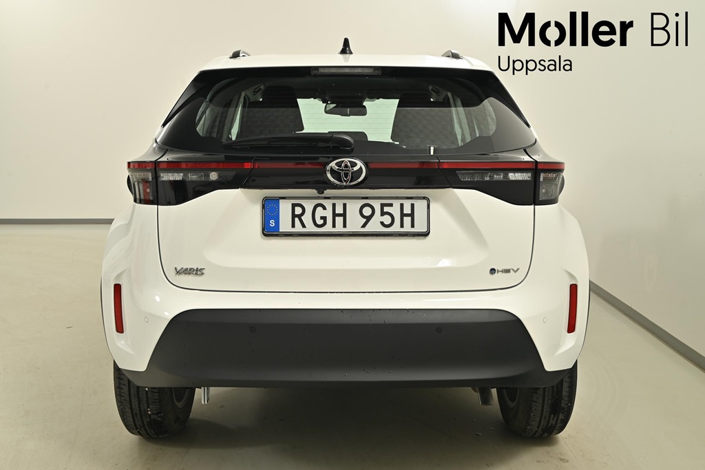 Toyota Yaris RGH95H