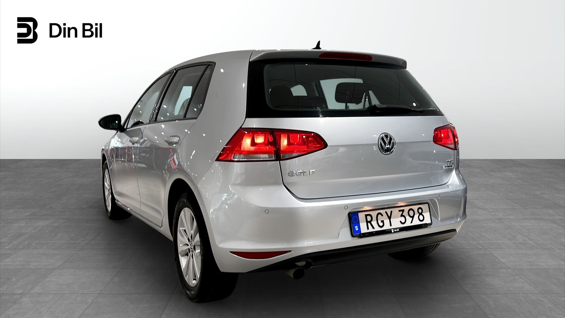 Volkswagen Golf RGY398