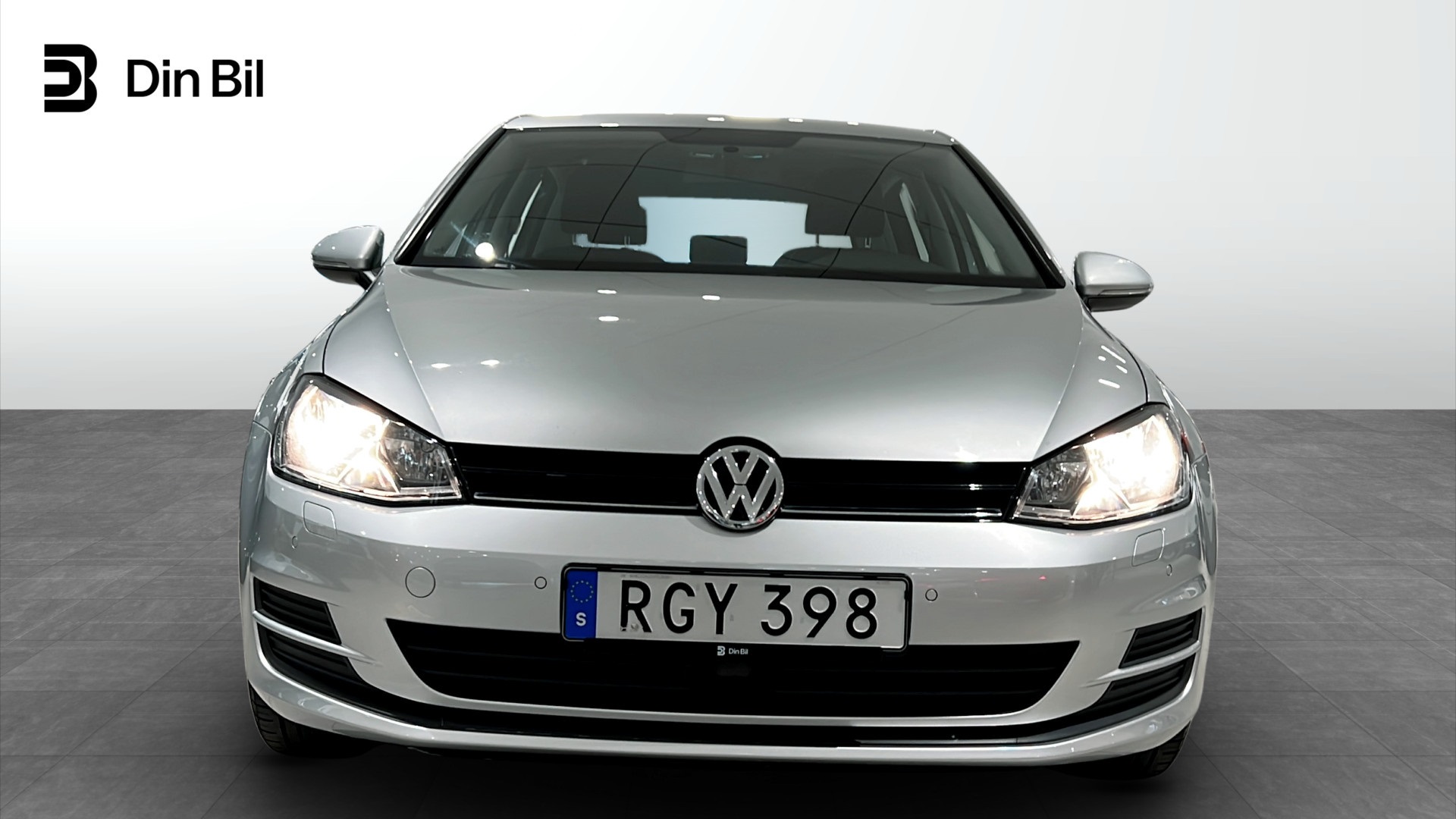 Volkswagen Golf RGY398