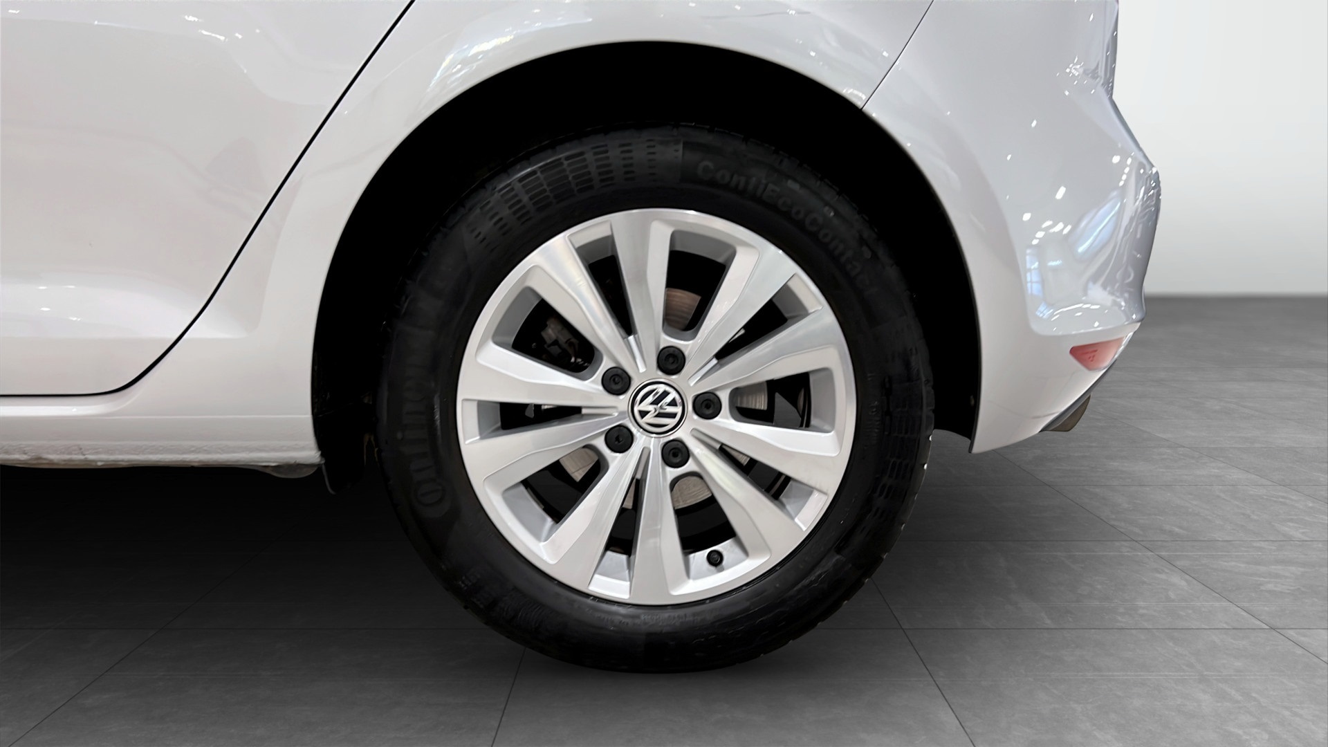 Volkswagen Golf RGY398