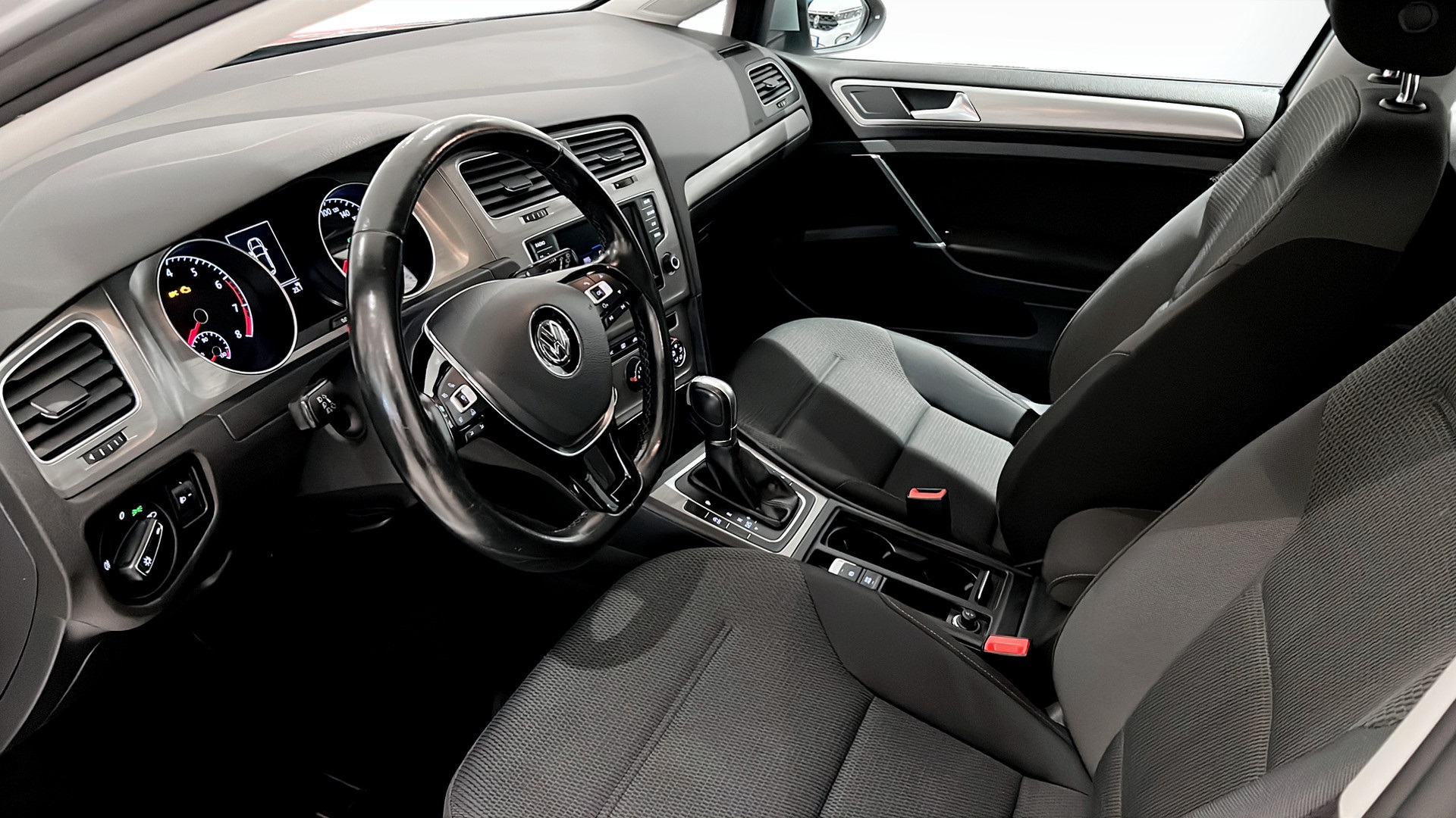 Volkswagen Golf RGY398