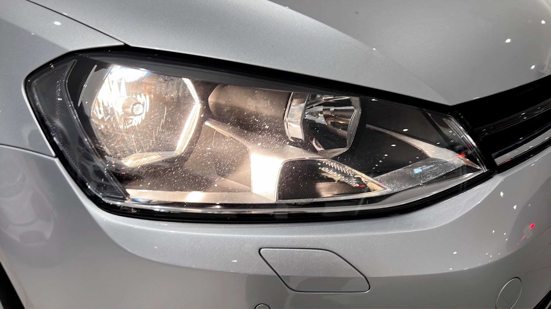 Volkswagen Golf RGY398